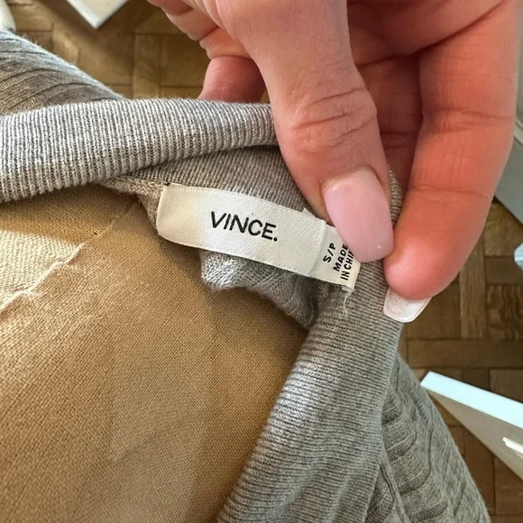 Vince grey 3/4 sleeve top size S - Picture 3 of 3